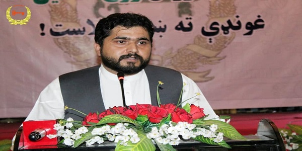 د جلال اباد په شاهي ماڼۍ کې د یوې غونډې په ترڅ کې د جلال اباد نوی ښاروال ښاریانو ته ور وپېژندل شو او د مخکیني ښاروال کړنې وستایل شوې 