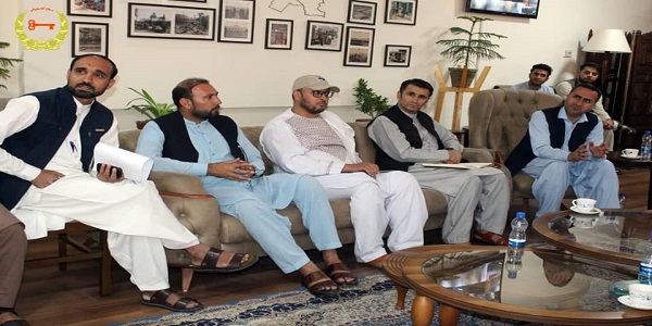 سيمه ايزو ارګانونو ادارې ښارواليو چارو معين ولسي تړون ملي برنامې له مسولينو سره ناسته وکړه